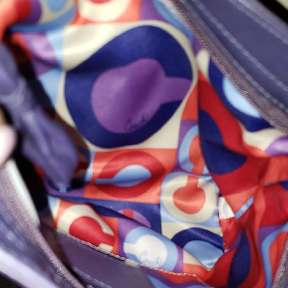 Coach Turnlock Lambskin Shoulderbag - Picture 6 of 9